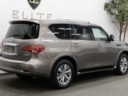 Used 2017 INFINITI QX80 4WD w/ Driver Assistance Package image 12