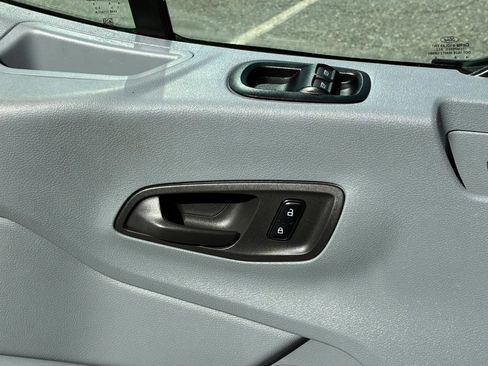 Used 2015 Ford Transit 350 XLT RWD image 24