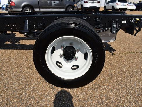 New 2025 Chevrolet Low Cab Forward 5500 XD image 12