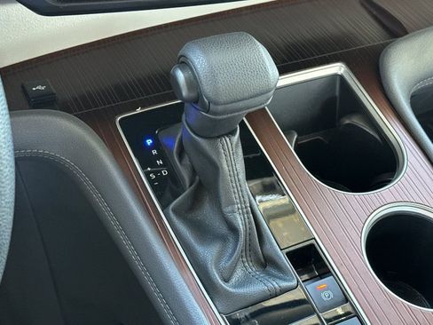 Used 2024 Toyota Sienna LE image 31