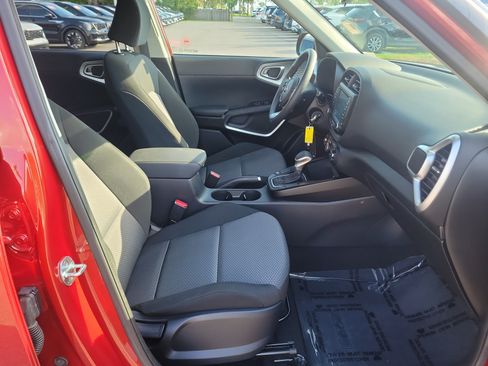 Certified 2021 Kia Soul LX FWD image 7