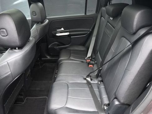 Used 2022 Mercedes-Benz GLB 250 image 19