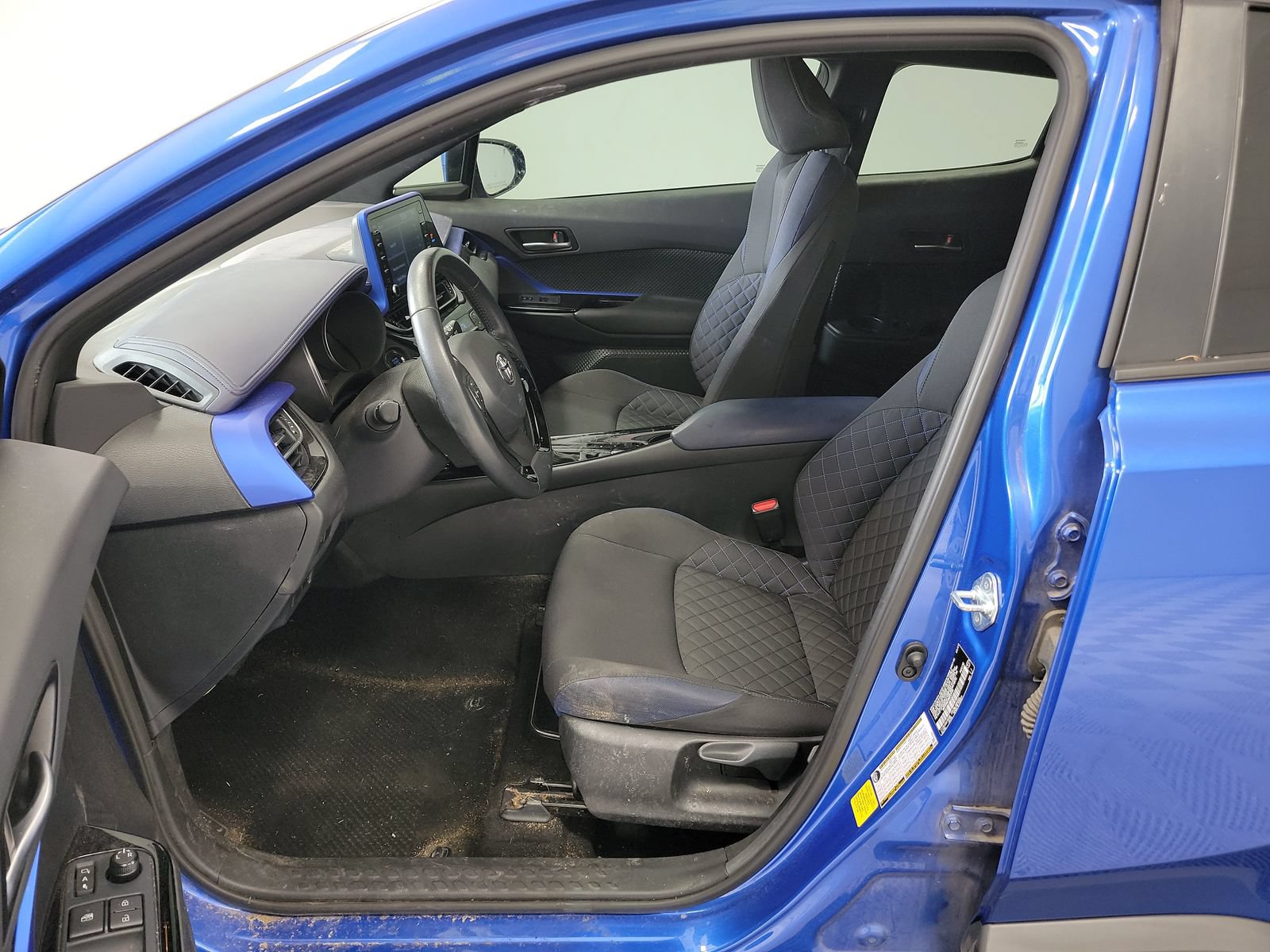 Certified 2021 Toyota C-HR XLE FWD image 39