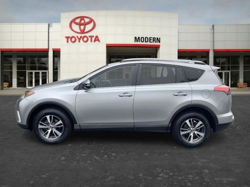 Used 2018 Toyota RAV4 XLE FWD image 7