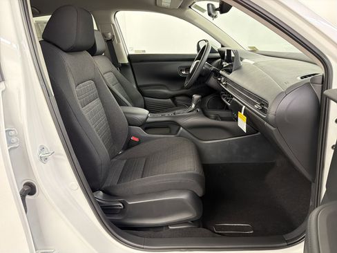 New 2026 Honda HR-V LX image 30