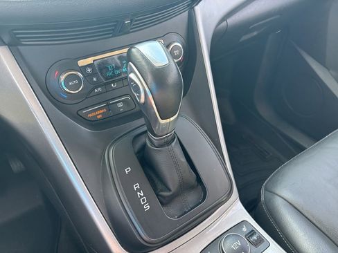 Used 2016 Ford Escape SE w/ SE Leather Comfort Package FWD image 18