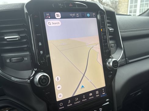 Used 2025 RAM 1500 Laramie image 4