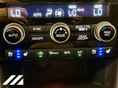 Used 2022 Subaru Ascent Touring AWD/4WD image 18