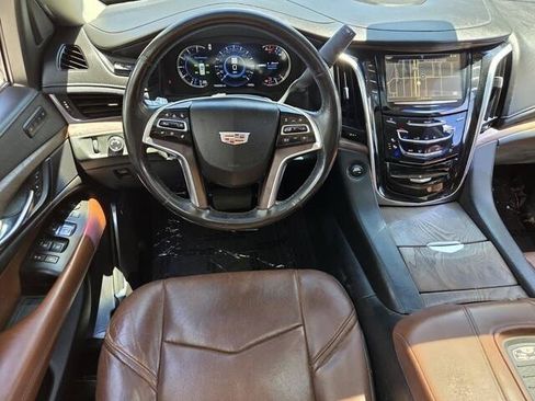 Used 2018 Cadillac Escalade Premium Luxury w/ LPO, Radiant Package RWD image 16