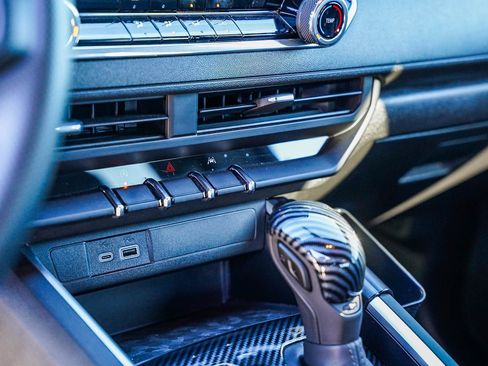 Used 2024 Chevrolet Colorado Trail Boss w/ Technology Package image 23