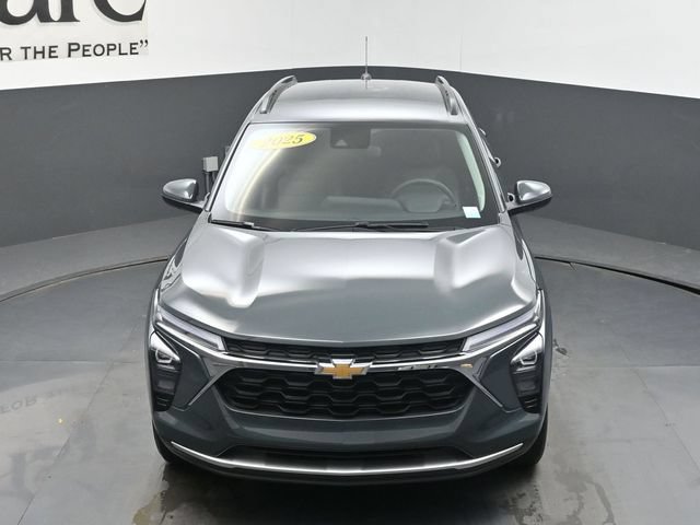 Used 2025 Chevrolet Trax LT FWD image 60