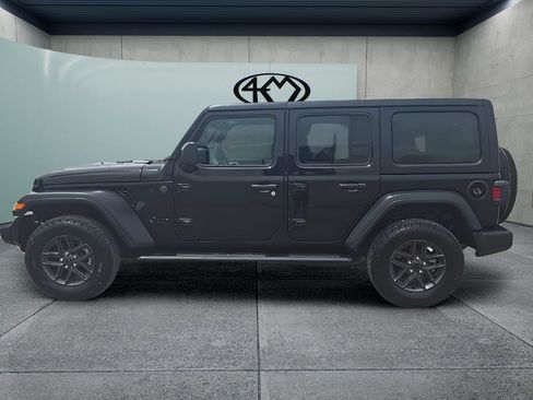 Used 2024 Jeep Wrangler Unlimited Sport AWD/4WD image 6