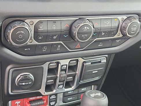 New 2026 Jeep Wrangler Unlimited Rubicon image 11