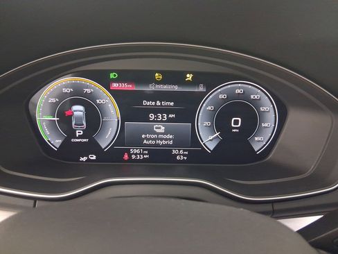 Used 2024 Audi Q5 e Premium Plus w/ Premium Plus Package image 17