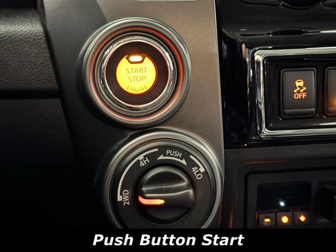 Used 2017 Nissan Titan Platinum Reserve image 11