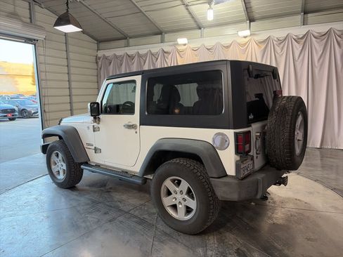 Used 2012 Jeep Wrangler Sport image 14