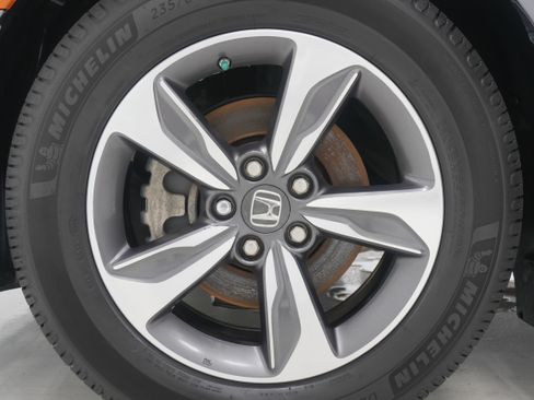 Used 2019 Honda Odyssey Touring image 34