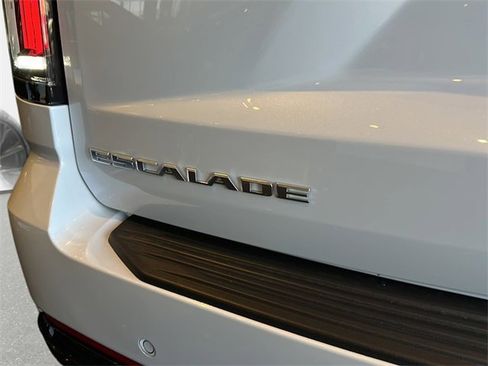 New 2026 Cadillac Escalade Sport w/ Touring Package image 31