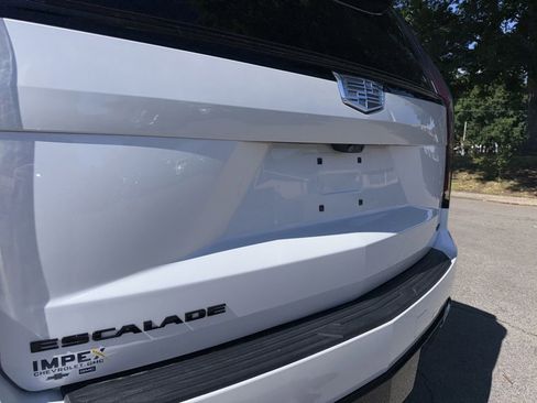 Used 2023 Cadillac Escalade Sport w/ LPO, ONYX Package AWD/4WD image 34