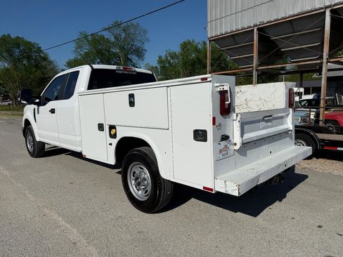 Used 2018 Ford F250 XL w/ Power Equipment Group image 3