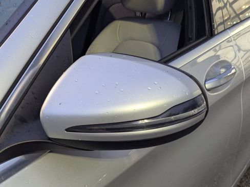 Used 2017 Mercedes-Benz C 300 Sedan image 2