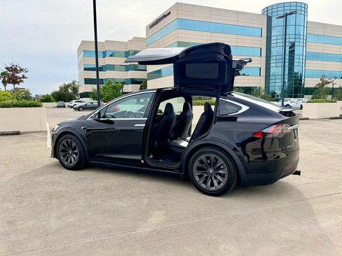 Used 2018 Tesla Model X 75D AWD/4WD image 13