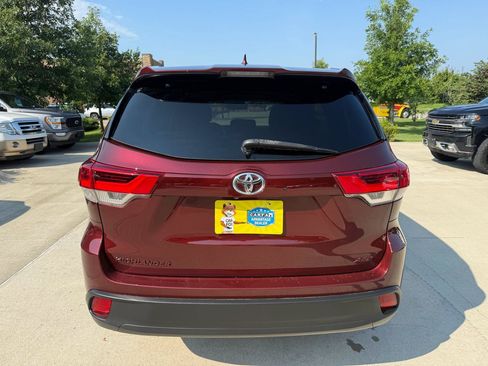 Used 2017 Toyota Highlander XLE FWD image 5