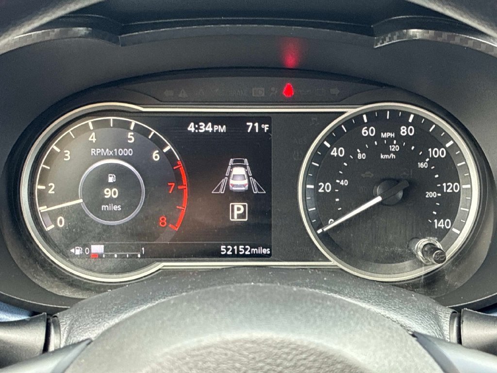 Certified 2024 Nissan Versa SV FWD image 25
