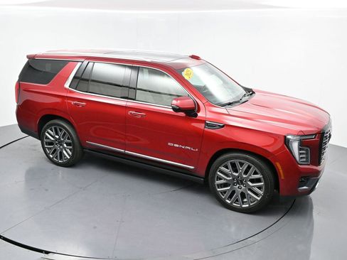 Used 2025 GMC Yukon Denali Ultimate AWD/4WD image 49