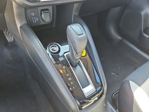 Used 2022 Nissan Versa SV image 22