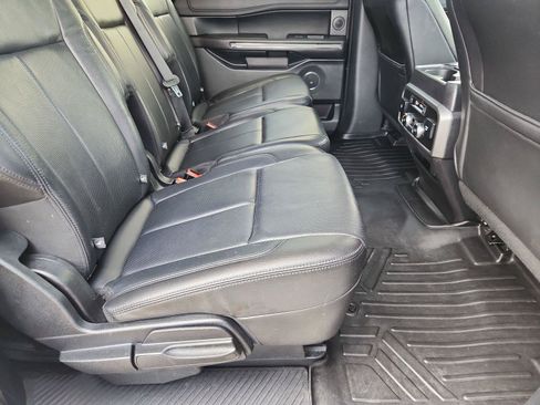 Used 2018 Ford Expedition Max XLT w/ Equipment Group 202A RWD image 27