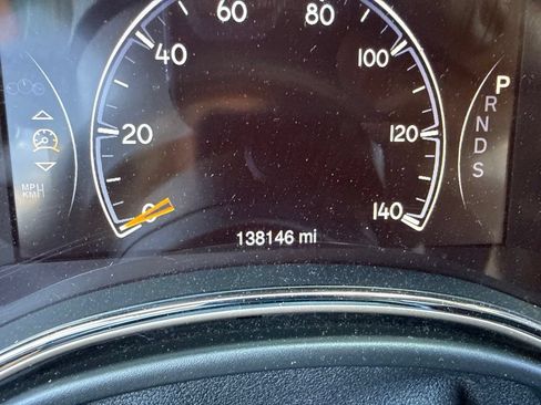 Used 2014 Jeep Grand Cherokee Altitude AWD/4WD image 9