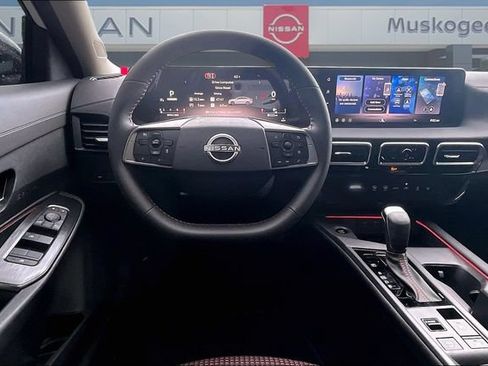 New 2026 Nissan Sentra SR w/ Floor Mat Package FWD image 10