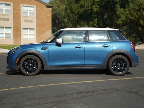Used 2024 MINI Cooper 4-Door Hardtop FWD image 2
