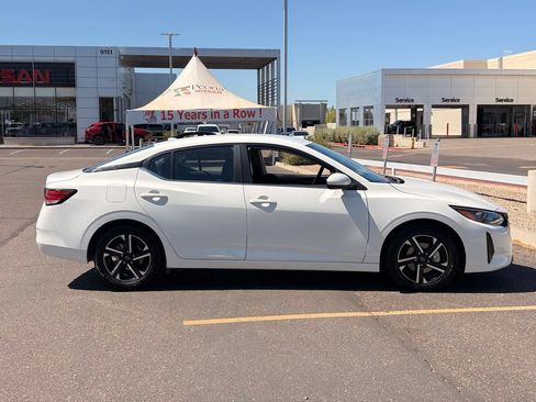 Certified 2024 Nissan Sentra SV FWD image 7