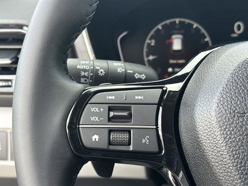 Certified 2025 Honda Pilot EX-L image 18