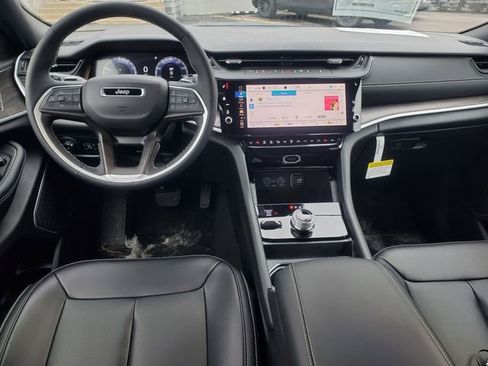 New 2026 Jeep Grand Cherokee Limited image 16