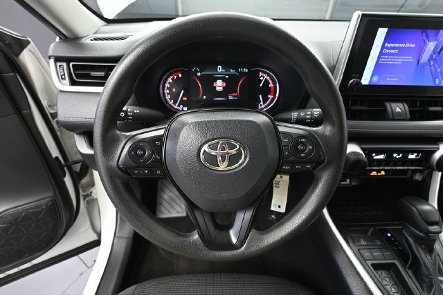 Used 2025 Toyota RAV4 LE FWD image 20