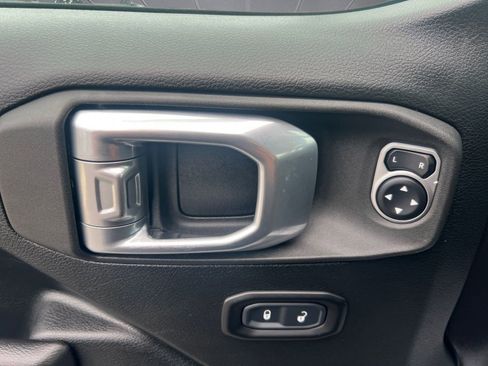 Used 2021 Jeep Wrangler Unlimited Sport image 11