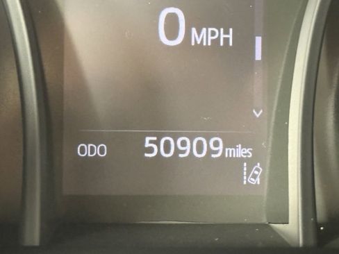 Used 2023 Toyota Camry SE image 23