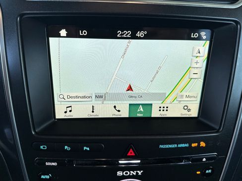 Used 2018 Ford Explorer Platinum image 21