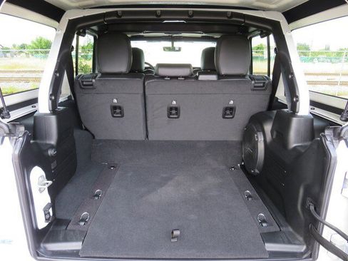 New 2023 Jeep Wrangler Rubicon w/ Steel Bumper Group image 37