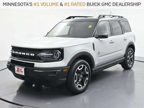 Used 2022 Ford Bronco Sport Outer Banks w/ Tech Package AWD/4WD image 1