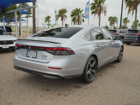 Used 2025 Honda Accord Sport image 5