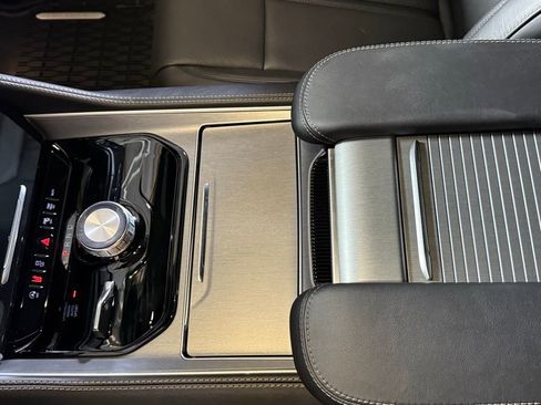 New 2026 Jeep Grand Wagoneer Limited w/ Premium Group II image 22