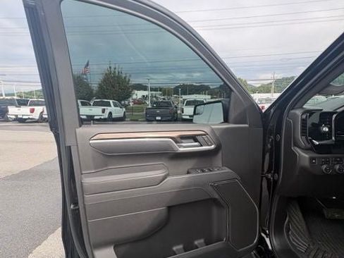 Used 2025 Chevrolet Silverado 1500 RST AWD/4WD image 10