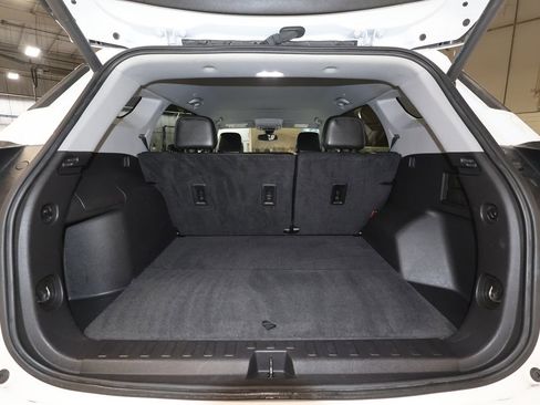 Certified 2024 GMC Terrain SLT image 24