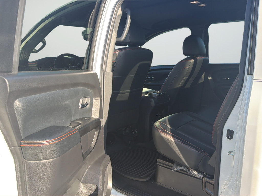 Used 2021 Nissan Titan PRO-4X w/ Pro-4x Convenience Package AWD/4WD image 33