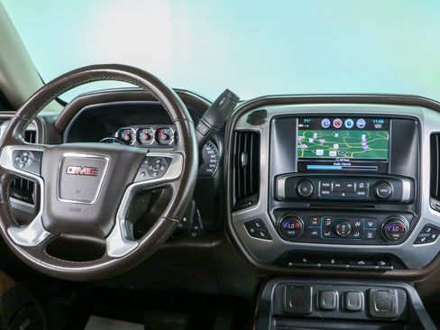 Used 2018 GMC Sierra 1500 SLT w/ SLT Premium Package AWD/4WD image 18