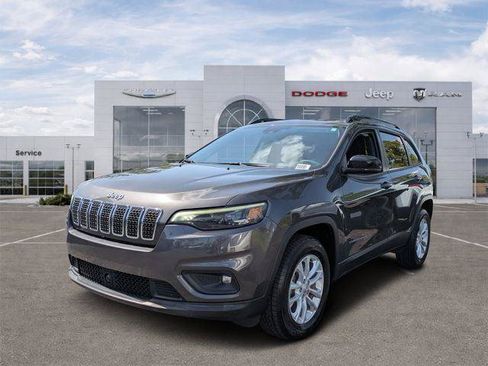 Certified 2022 Jeep Cherokee Latitude Lux w/ Sun & Sound Group AWD/4WD image 5